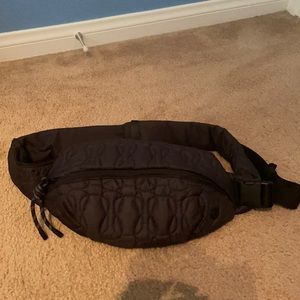 Quilted belt bag